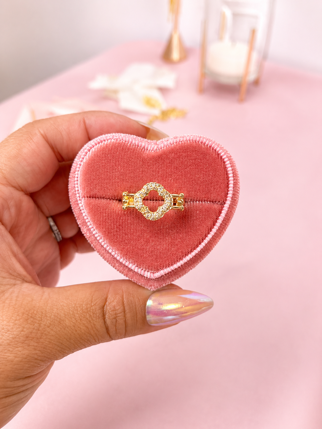 Clover ring