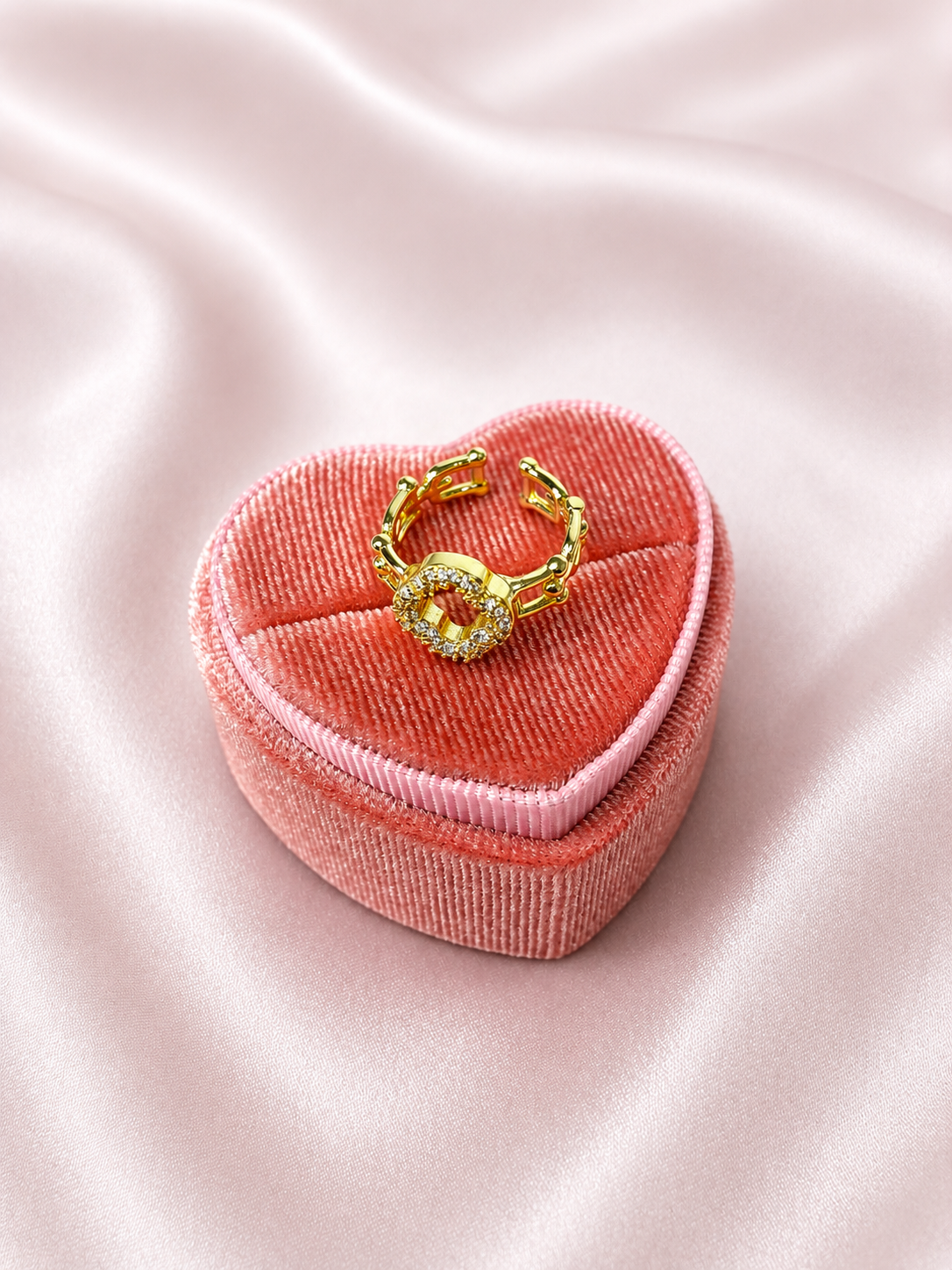 Clover ring